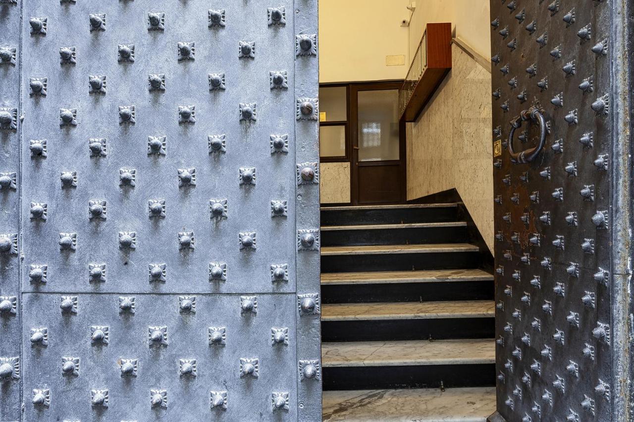 Appartamento Alla Cattedrale Di San Lorenzo By Wonderful Italy Genoa Bagian luar foto